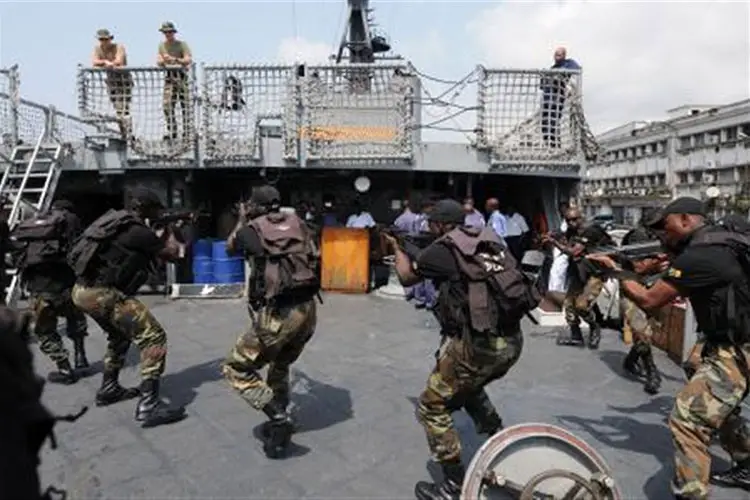 Pirates kidnap 12 men from ship off the coast of Nigeria 1 Pirates kidnap 12 men from ship off the coast of Nigeria