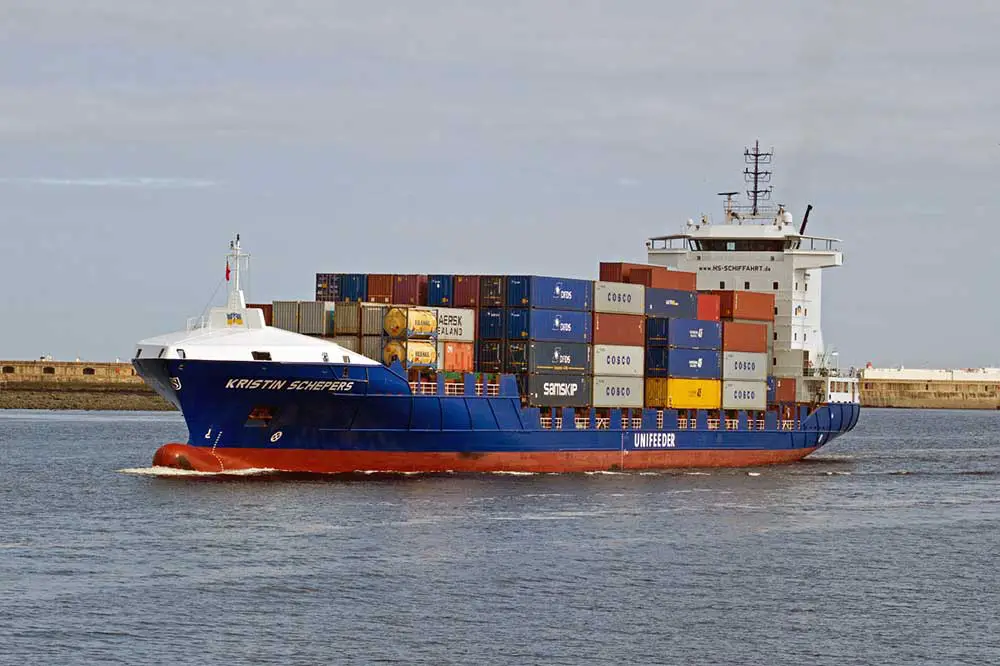Weak spots identified in shipping risk management 1 Weak spots identified in shipping risk management 1