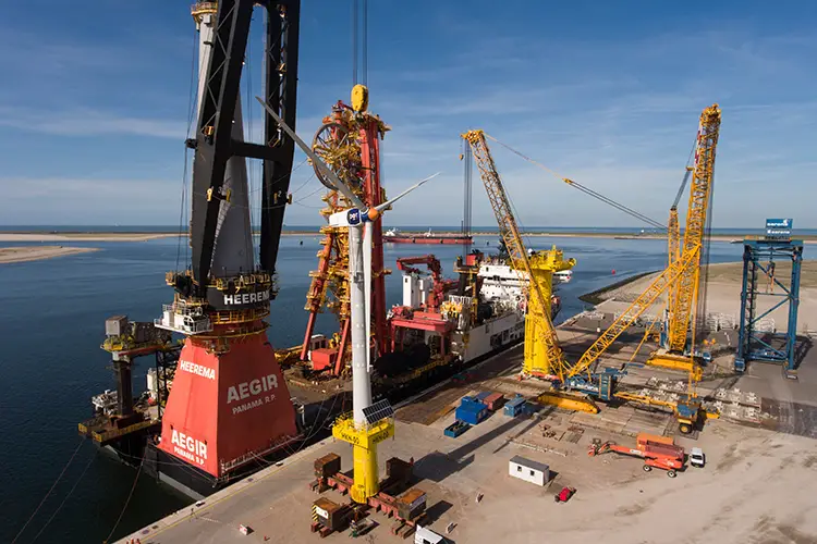 Heerema's DP3 Vessel Aegir Installs First Offshore Wind Turbine