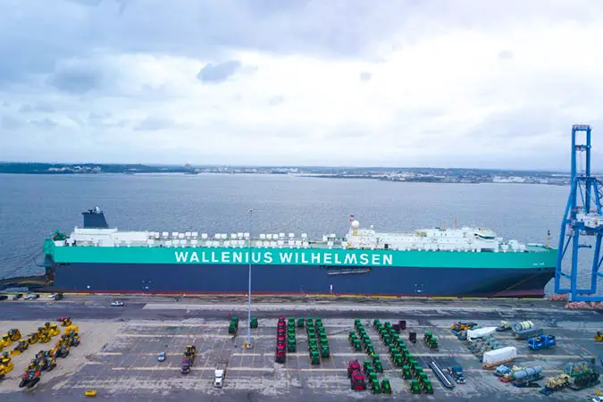 Wallenius Wilhelmsen’s First Vessel With New Colors Takes To The Seas 1 RoRo vessel Salome takes to the seas after green and grey rebrand