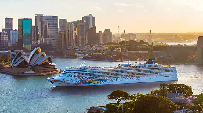 Norwegian Jewel Will Arrive to Sydney After Bow-To-Stern Renovation 1 Norwegian Jewel Will Arrive to Sydney After Bow-To-Stern Renovation 1