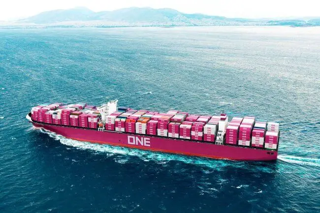 ONE Thailand Receives “2018 Best Container Liner Award” By TNSC 1