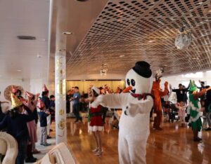 NYK Welcomes Families From Hope&Wish Aboard Christmas-Decorated Asuka II 2