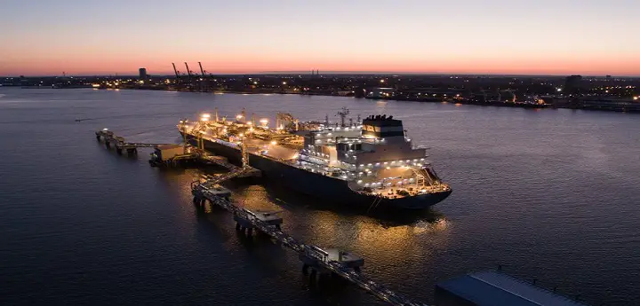 Höegh LNG Takes Delivery of FSRU Number Nine