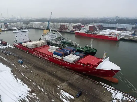 M/S Containerships Nord Undergoes First LNG-Bunkering At Port Of Rotterdam