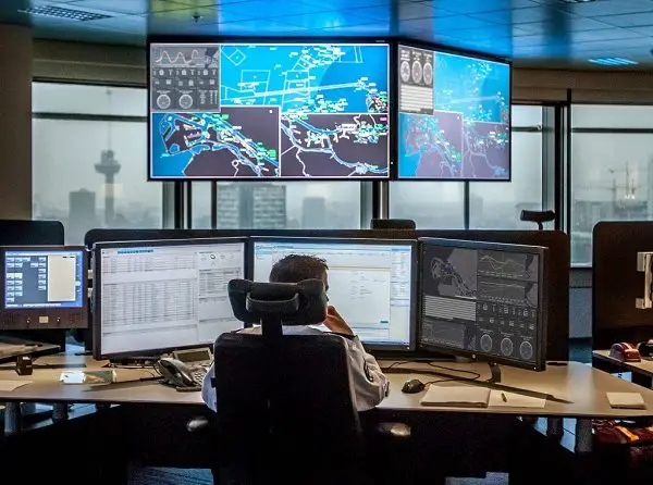 Port of Rotterdam: New IoT Platform Put into Operation 1 Port of Rotterdam: New IoT Platform Put into Operation 1
