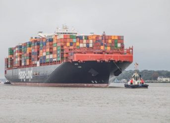 Hapag-Lloyd First to Convert Large Containership to LNG 3 Hapag-Lloyd First to Convert Large Containership to LNG 3