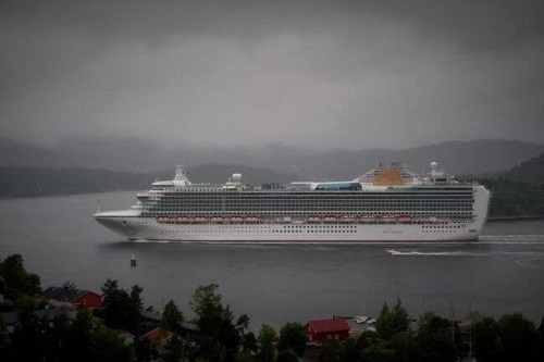 Bad News: Research Shows Cruise Ships Poisoning City Air With Sulphur More Than Cars 1 Research Shows Cruise Ships Poisoning City Air With Sulphur More Than Cars