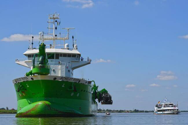 Hoper Dredger “Scheldt River” Kicks Off Works Of Elbe River 1 Hoper Dredger “Scheldt River” Kicks Off Works Of Elbe River
