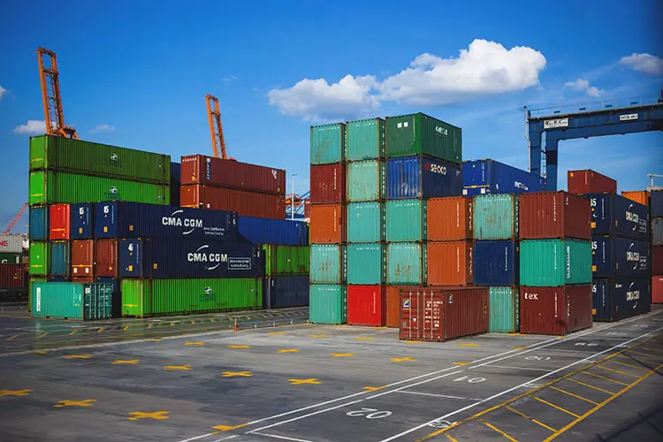 How is Ship Container Tracking Done? 2 A Cargo Ship With Containers
