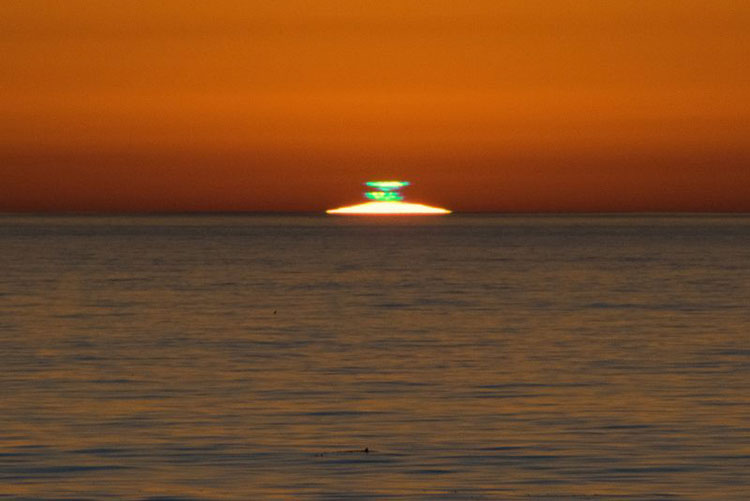 Green Flashes pic: Chris Mannerino Green Flashes