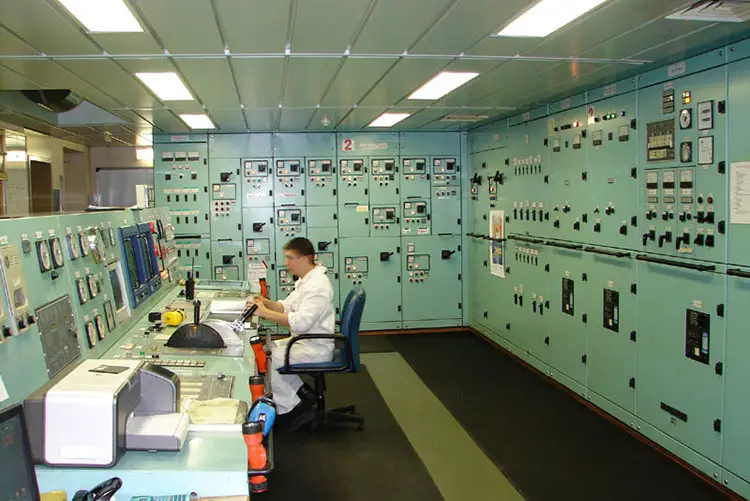 4th Engineer On A Ship: Duties & Responsibilities 1 4th Engineer Duties & Responsibilities