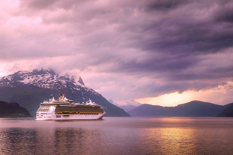 What Is A Cruise Ship?