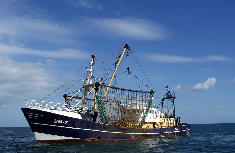 Types Of Fishing Vessels 2 Fishing Trawlers